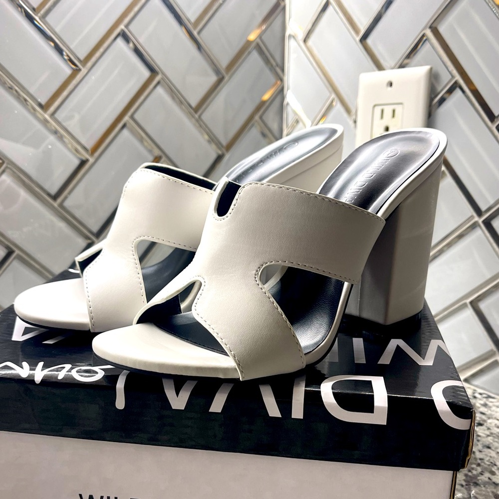 White Chunky Heels 💟